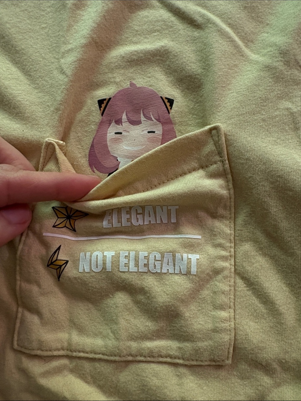 Uniqlo spy family Anya elegant t-shirt